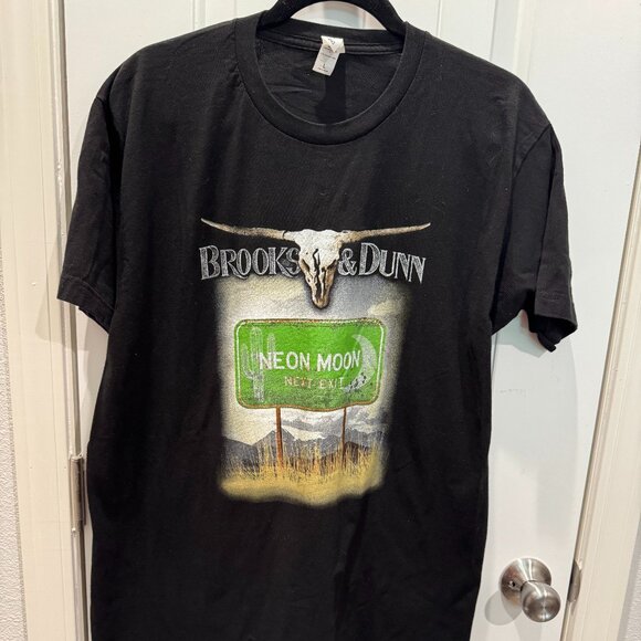 Brooks and Dunn Neon Moon Tee Shirt - Picture 1 of 2